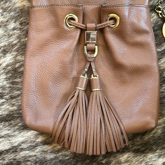 Michael Kors Crossbody - Picture 4 of 16